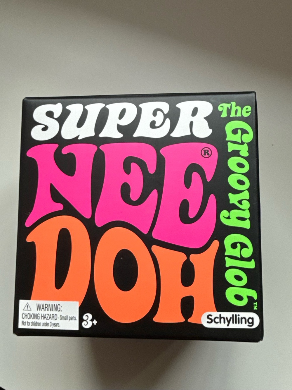 Super NeeDoh Groovy Glob Purple - Picture 3 of 7